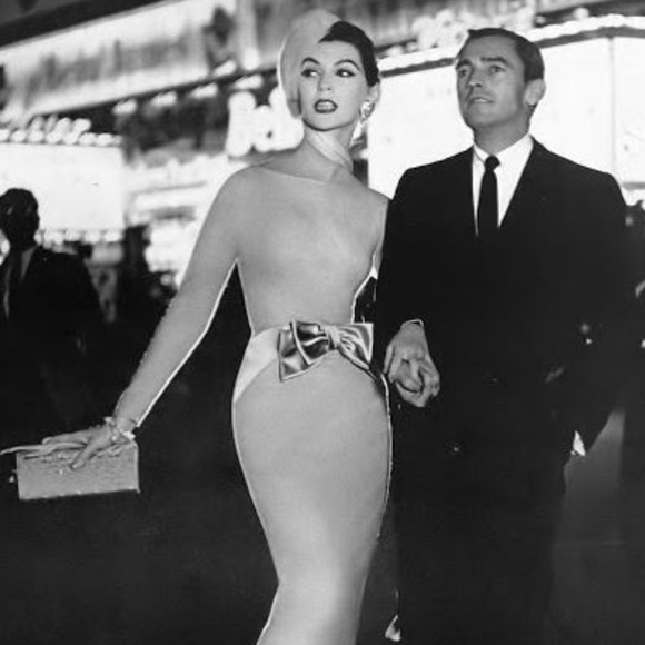 πWelcome to My Poshmark Store - Style Showcase π - Picture 7 of 8